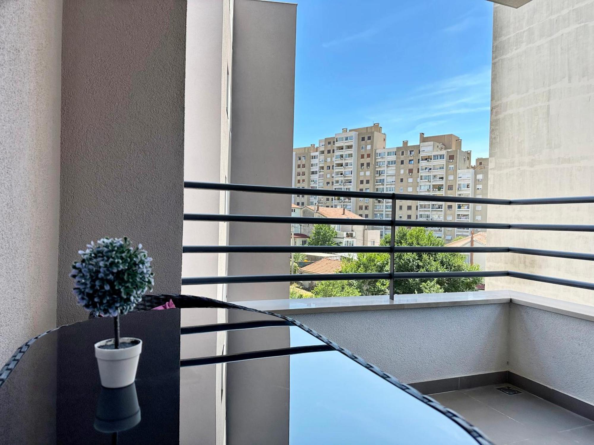 S'Akvarel 1 & 5 - Private Garage Appartement Split Buitenkant foto